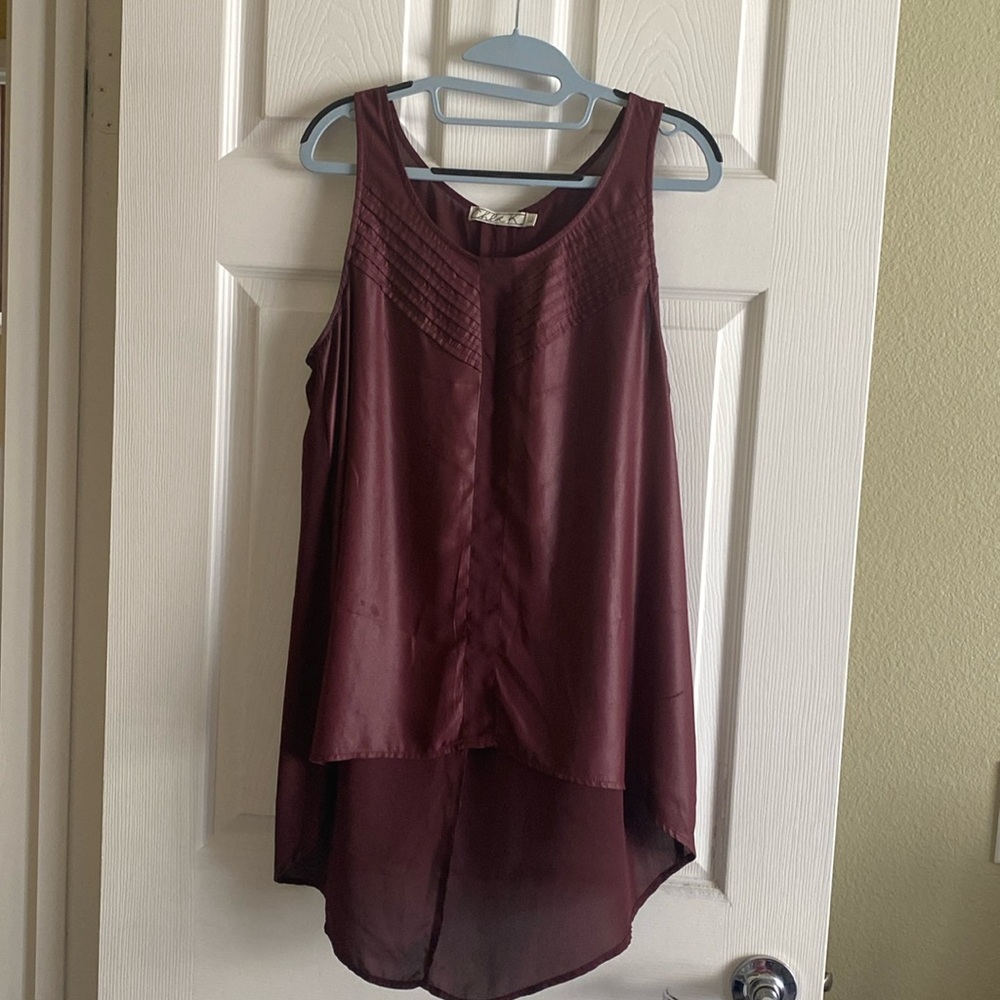 Excellent Condition! Burgundy‎ top!